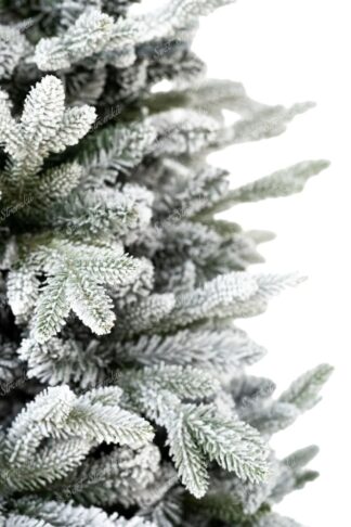 Umělý vánoční stromek 3D Smrk Královský. Strom má hustě zasněžené větve.