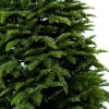 Fotka hustého vánočního stromku a jeho 100% 3D jehličí. Větvičky reálné napodobující jedlého kavkazské.