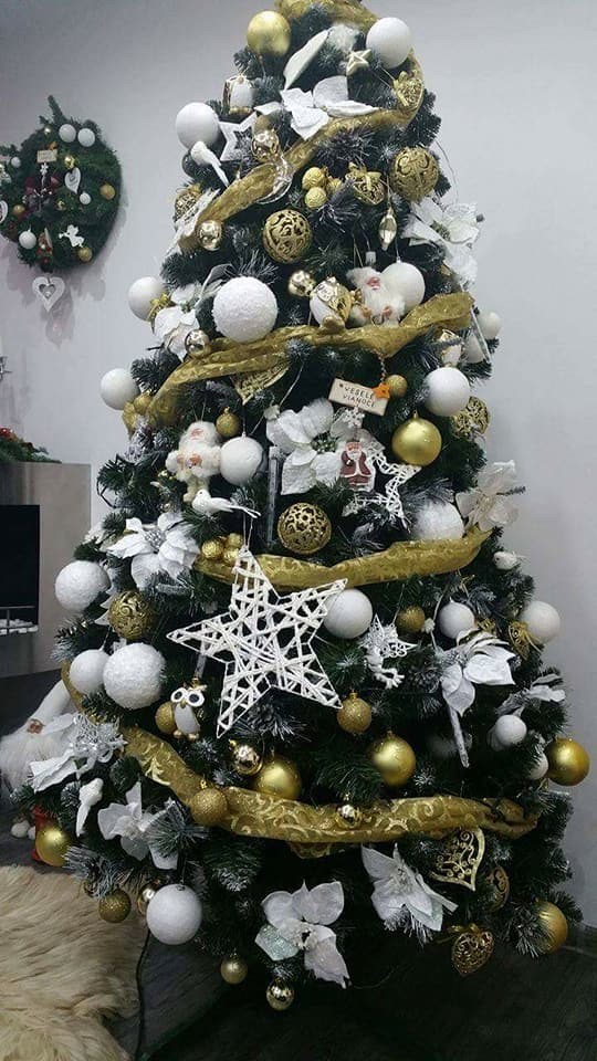 Ozdobený vánoční stromeček Borovice Stříbrná