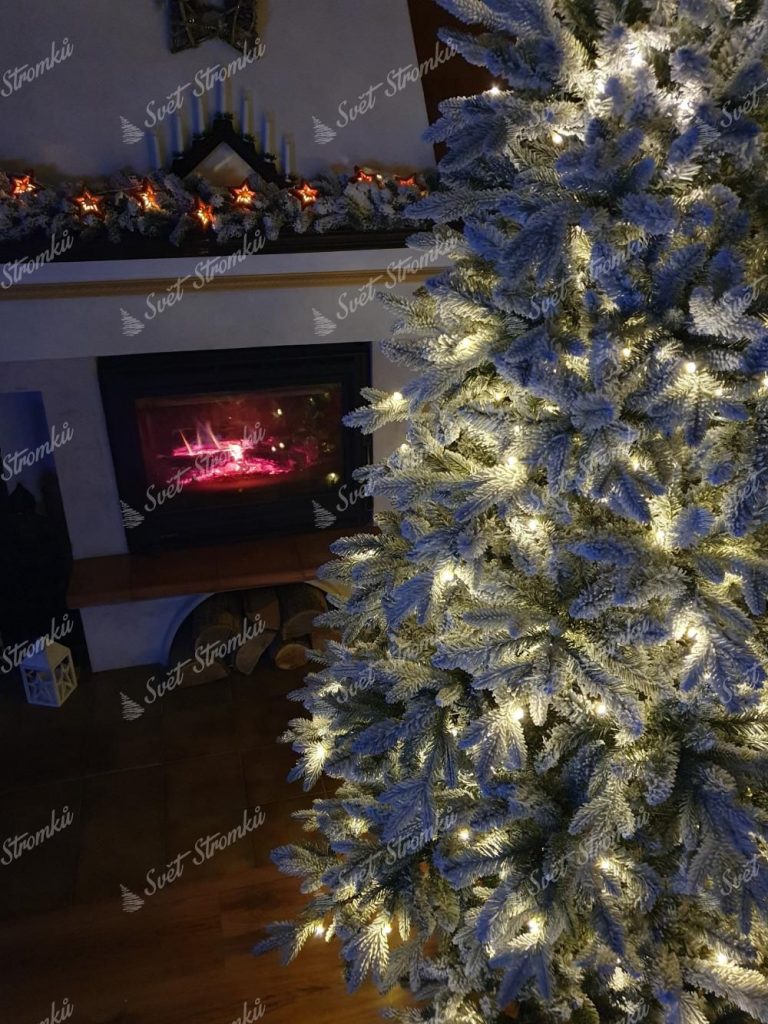 3D vánoční stromek Smrk Královsky s LED osvětlením
