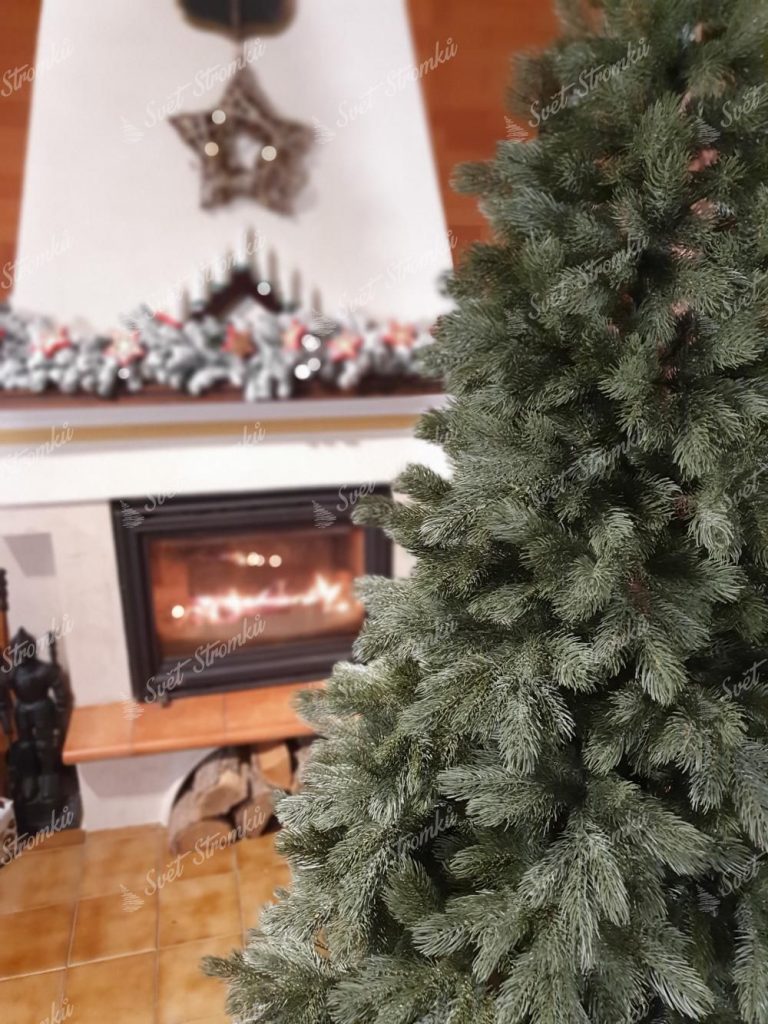 FULL 3D vánoční stromek Borovice Himalajská