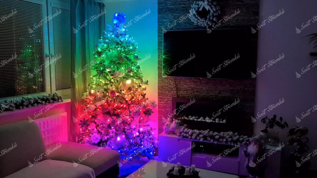 Vánoční stromek s led osvětlením