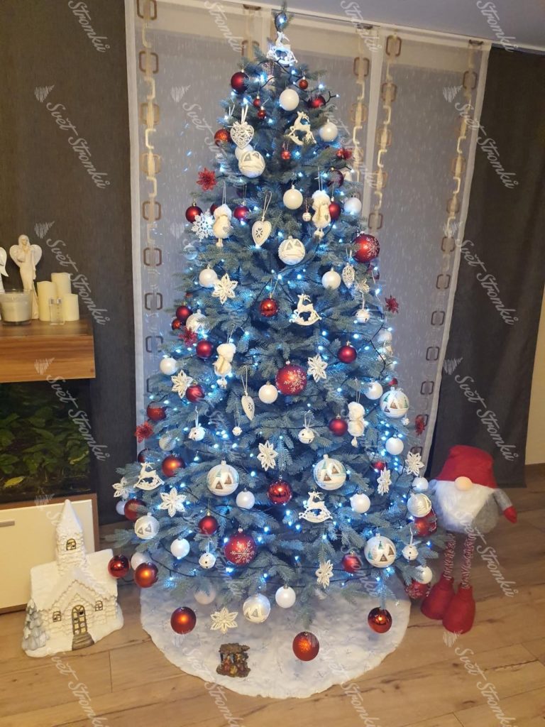 Umělý vánoční stromek 3D Smrk Ledový 210cm