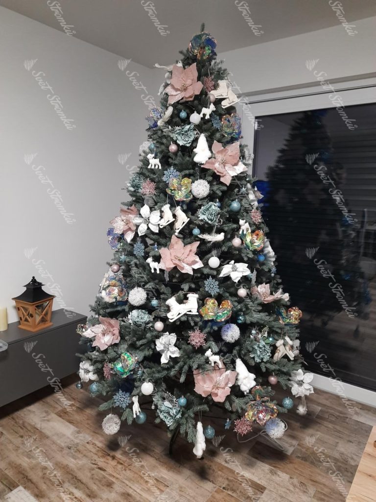Umělý vánoční stromek 3D Smrk Ledový 240cm