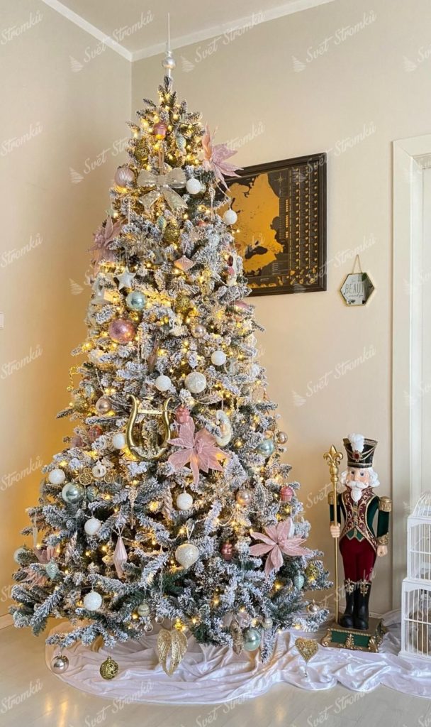 Umělý vánoční stromek Smrk Severský 240cm LED