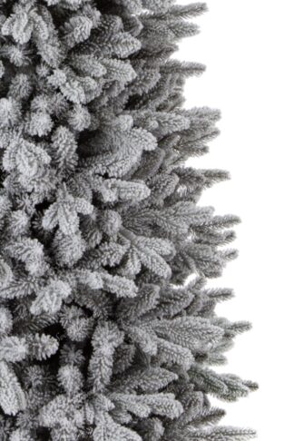 Umělý vánoční stromek 3D Smrk Královský Úzky. Strom má hustě zasněžené větve.