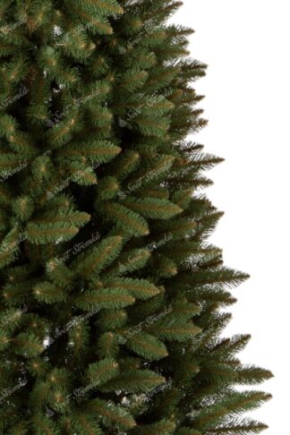 Umělý vánoční stromek Smrk Norský Úzky. Strom má husté zelené jehličí.