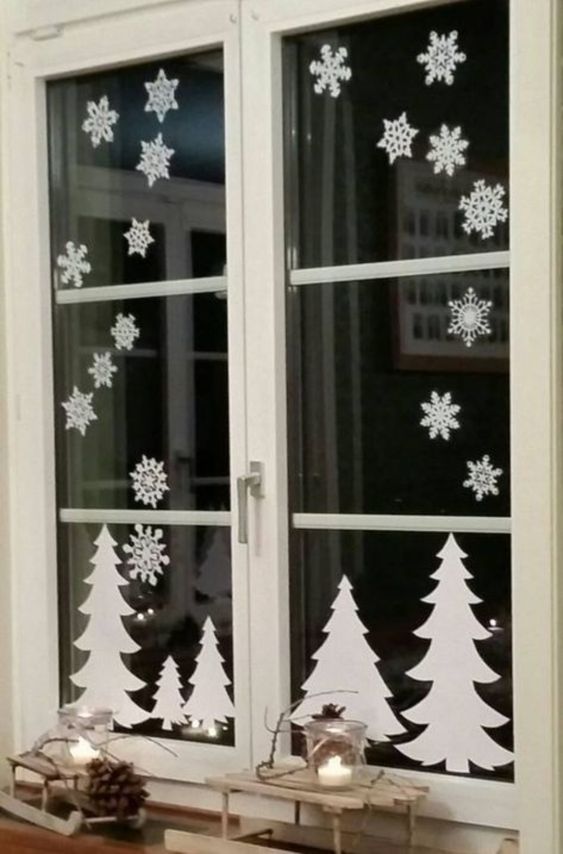 Vánoční dekorace na okno