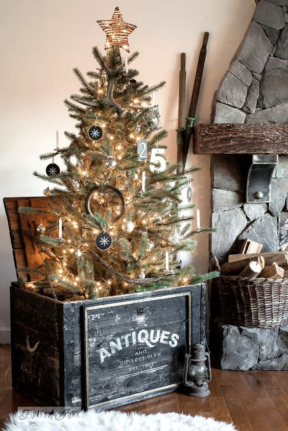 Dřevěný stojan na vánoční stromek