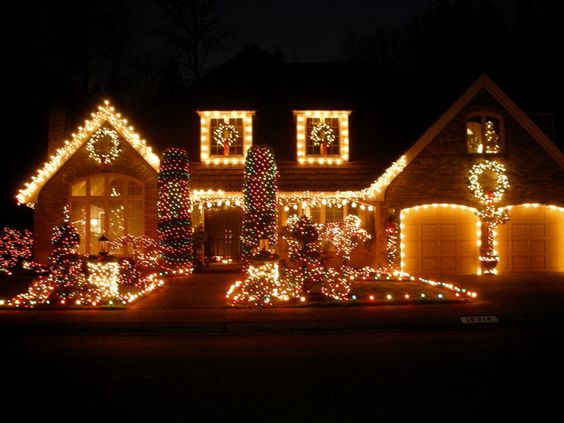 Vánoční osvětlení domu inspirace