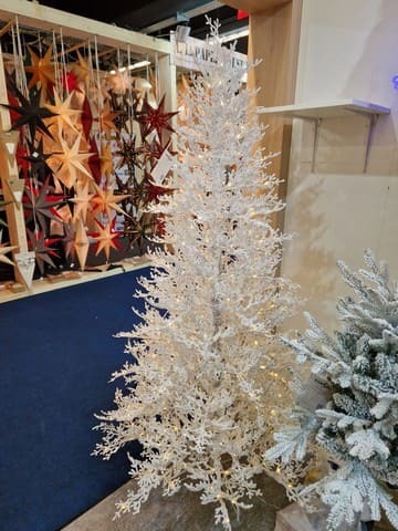 bílý vánoční stromek