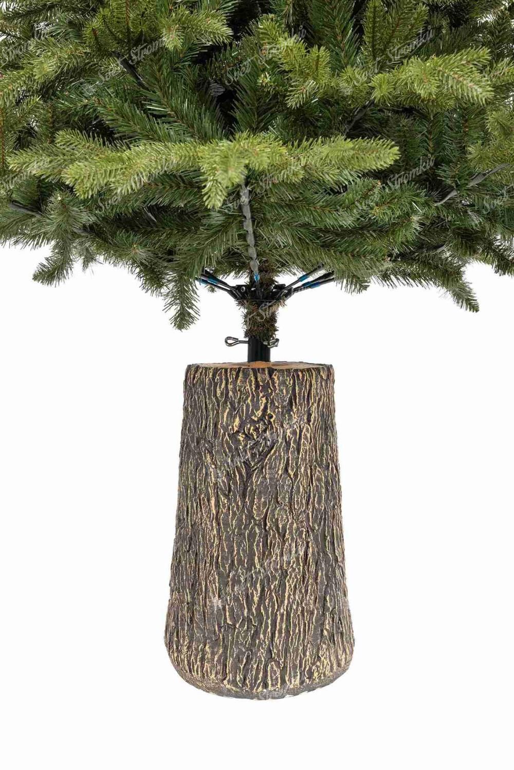 Detail keramického pníku umělého vánočního stromku 3D Smrk Apeninský na kmínku , který imituje kůru