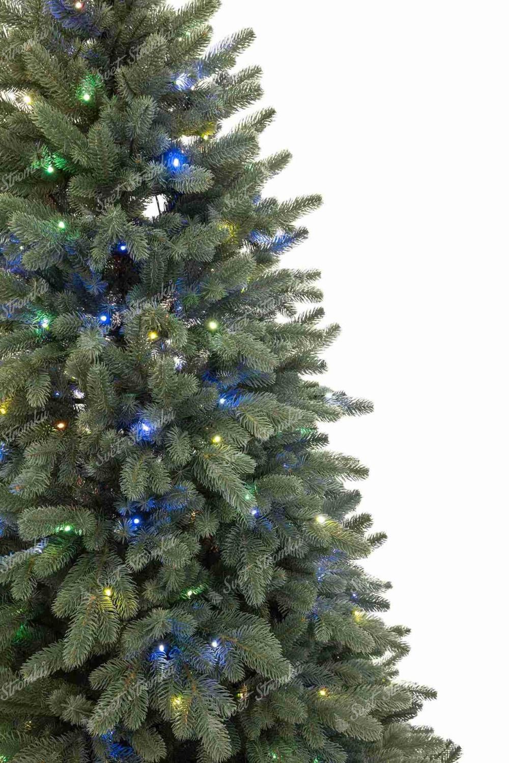 Detail umělého vánočního stromku FULL 3D Smrk Argentinský LED, který má realistické 3D větvičky v stříbrnozeleném provedení